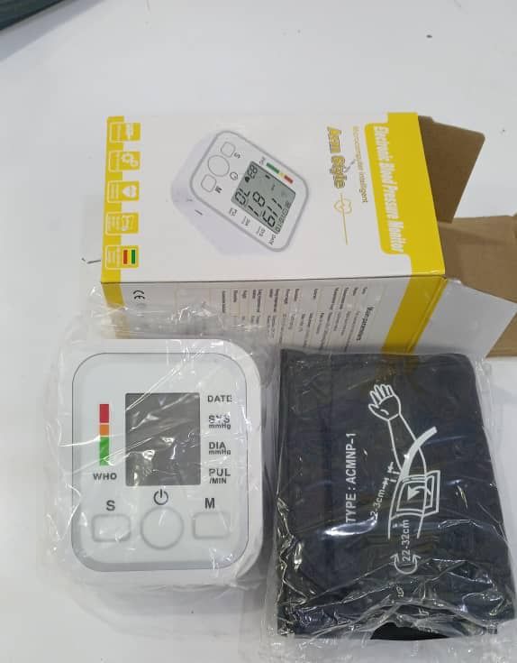 TENSIOMÈTRE ÉLECTRONIQUE